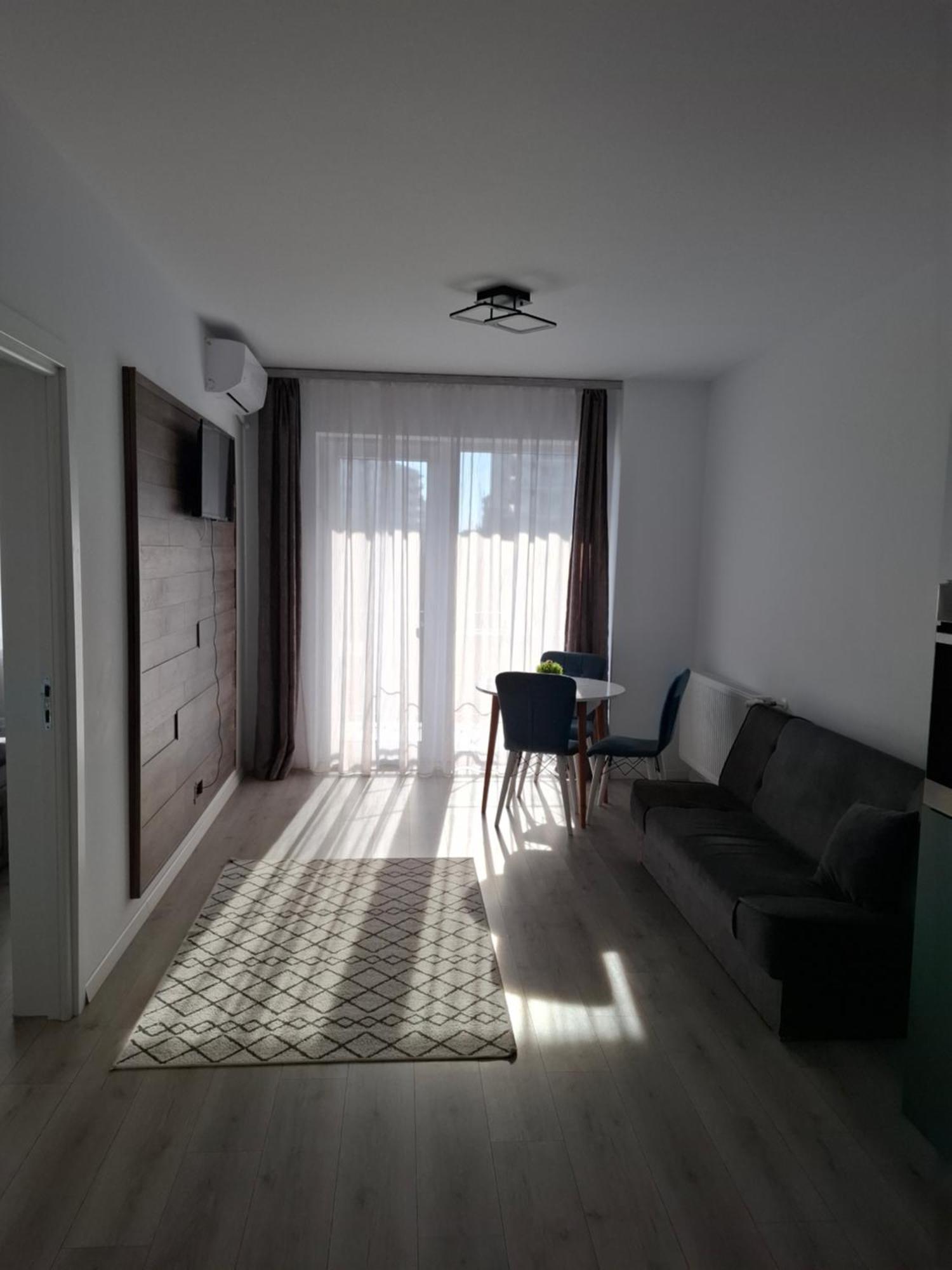 Silvia Resident Apartment Oradea Exterior foto